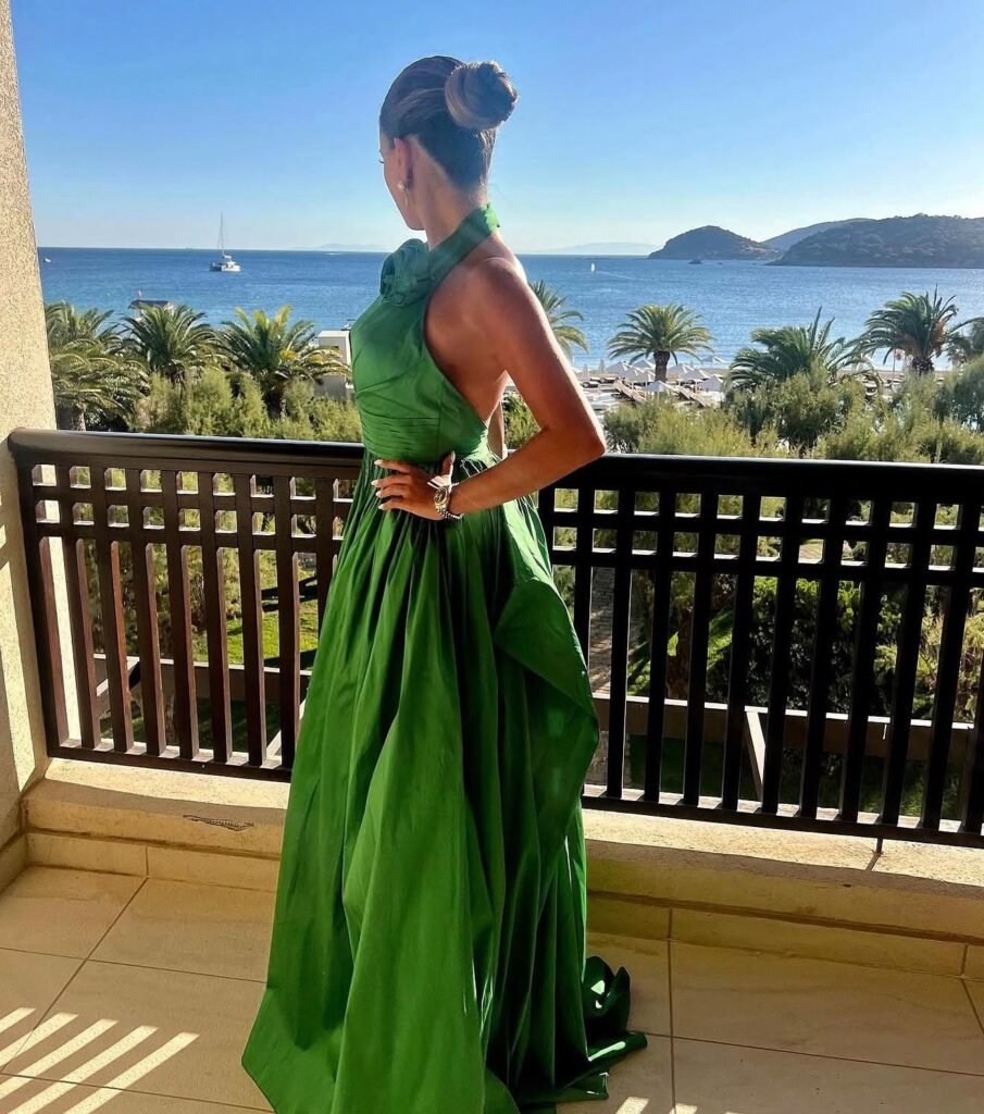 Elegant guest styling at coastal celebration